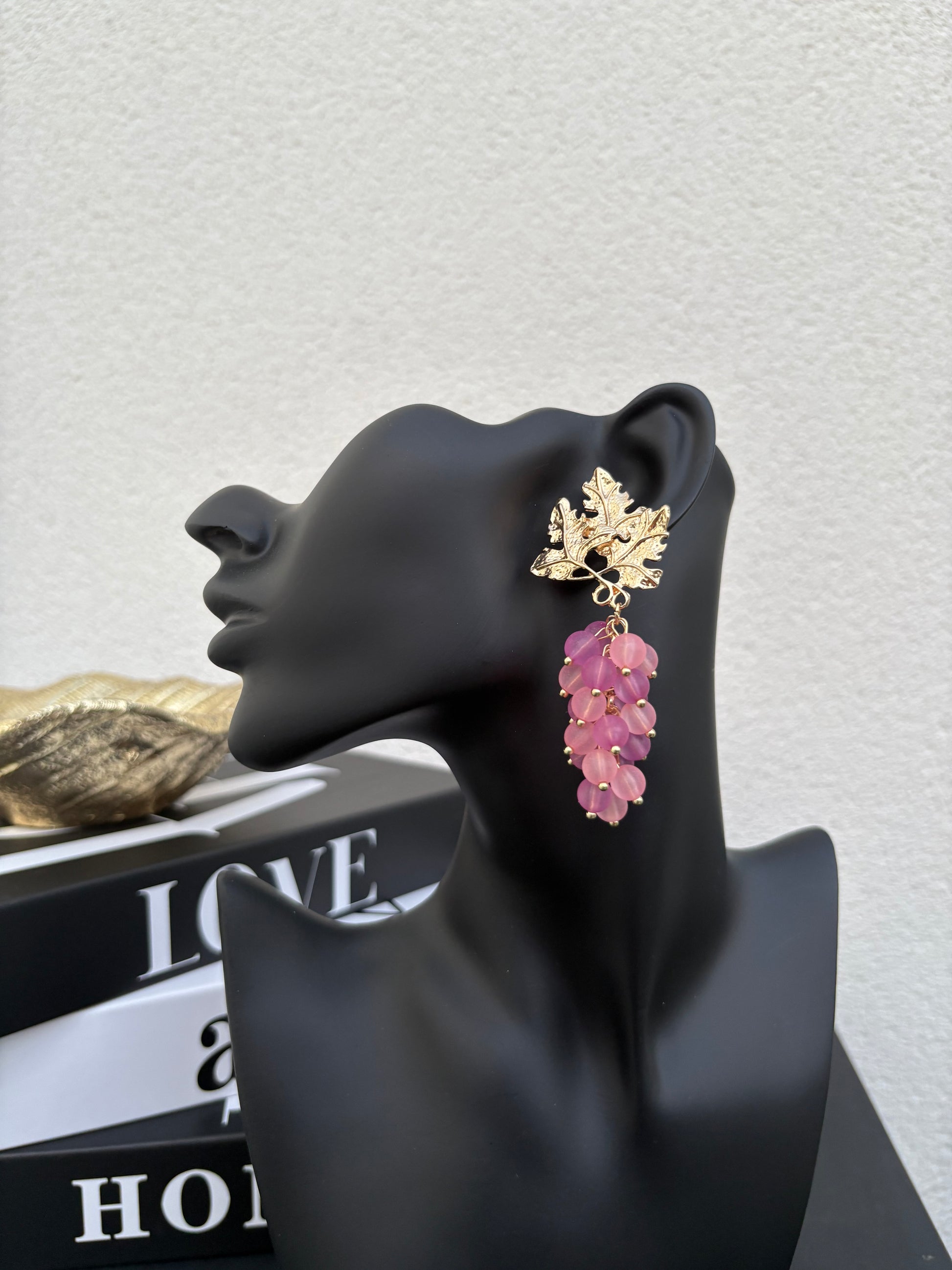 Boucle d’oreille grappe de raisin rose