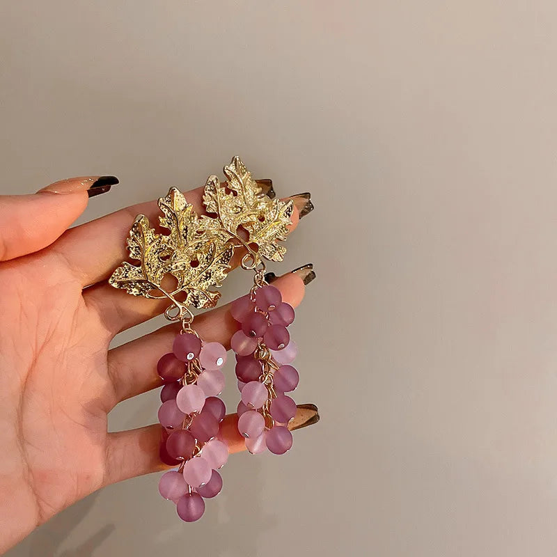 Boucle d’oreille grappe de raisin rose